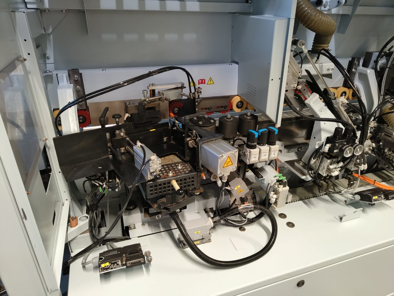 8ff85d12-5899-44bf-bb60-84af46abe59e